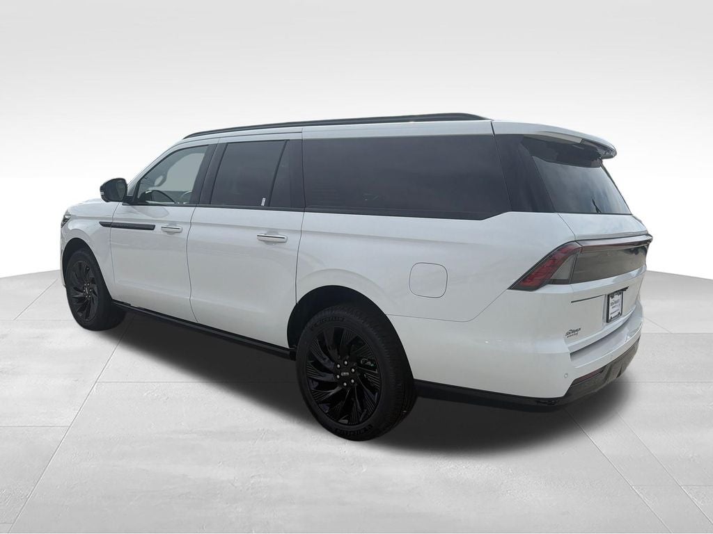 2027 Lincoln Navigator L Reserve
