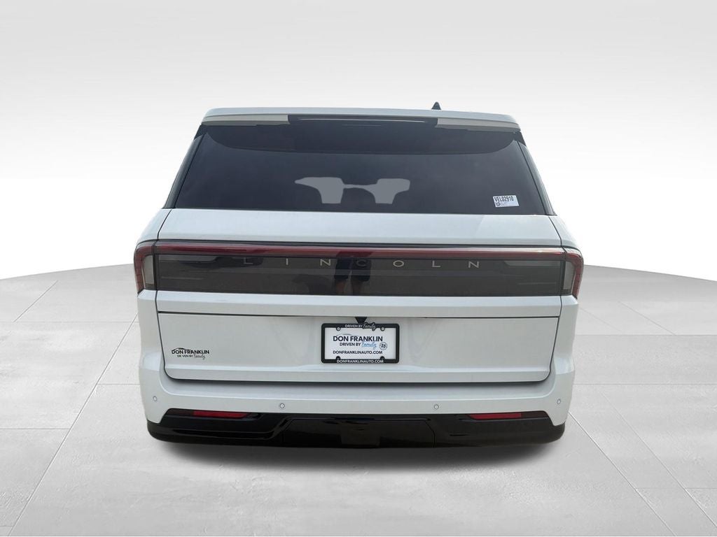 2027 Lincoln Navigator L Reserve