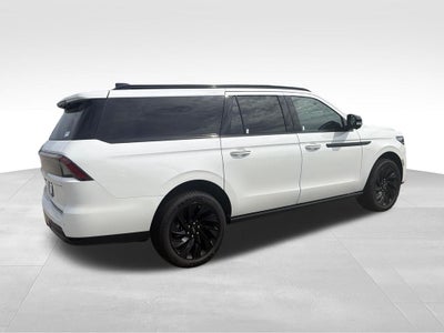 2027 Lincoln Navigator L Reserve