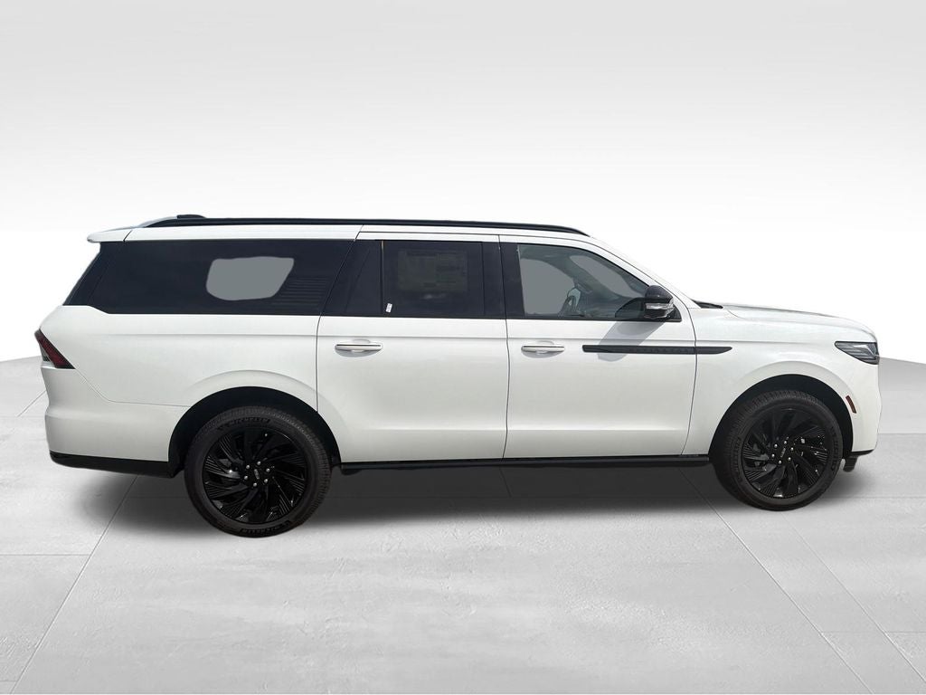 2027 Lincoln Navigator L Reserve