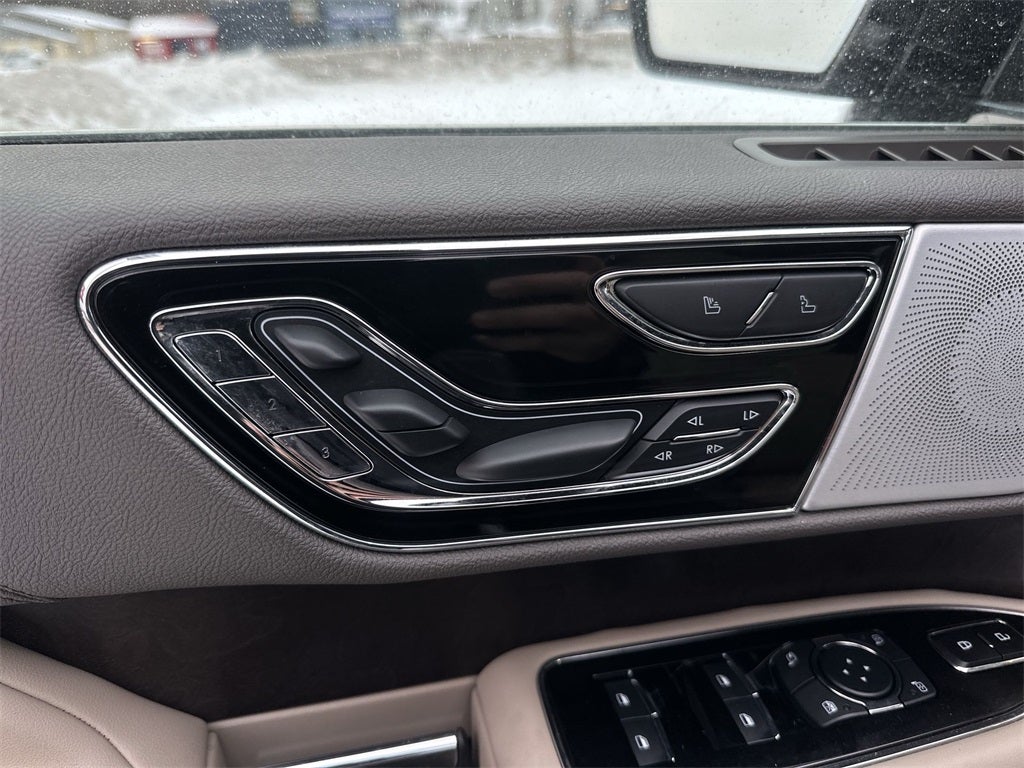 2023 Lincoln Navigator L Reserve