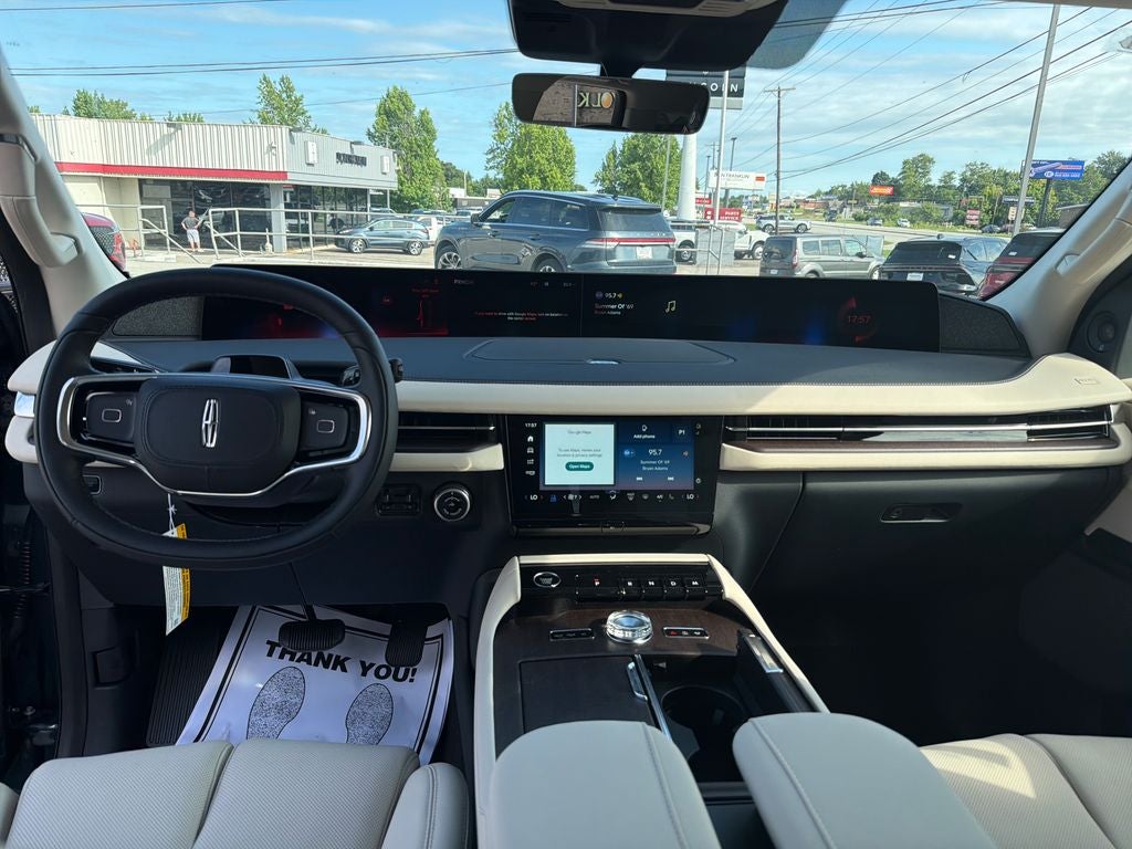 2027 Lincoln Navigator L Reserve