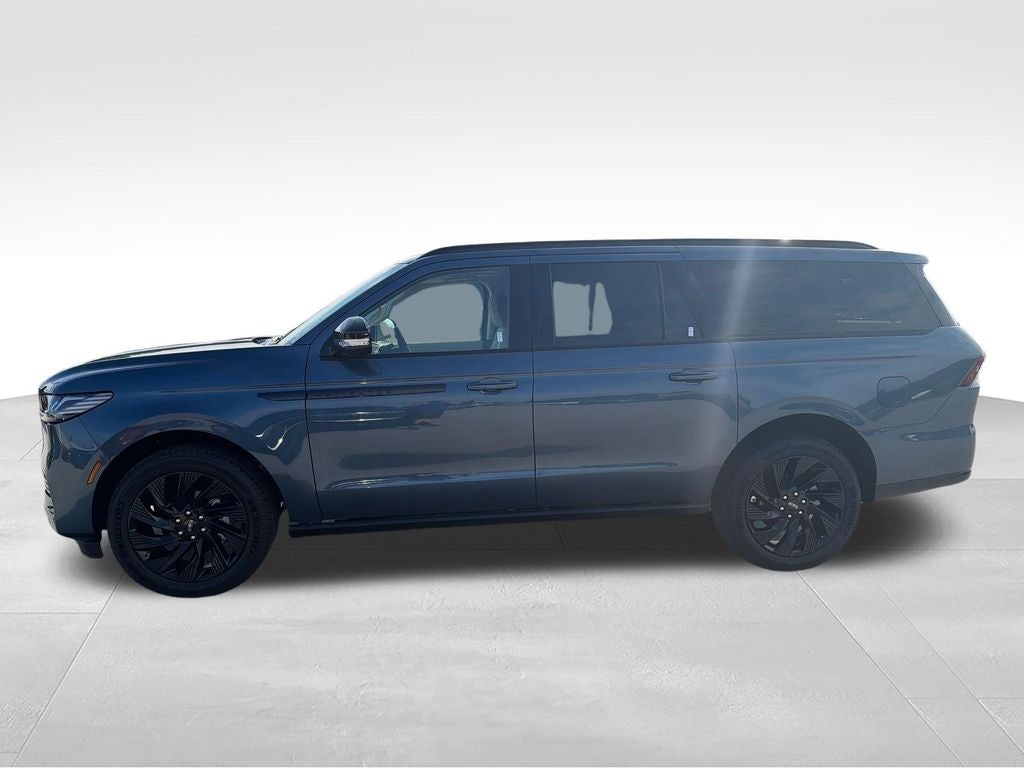 2027 Lincoln Navigator L Reserve
