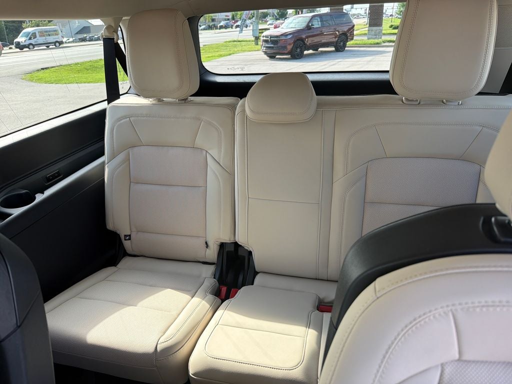 2027 Lincoln Navigator L Reserve