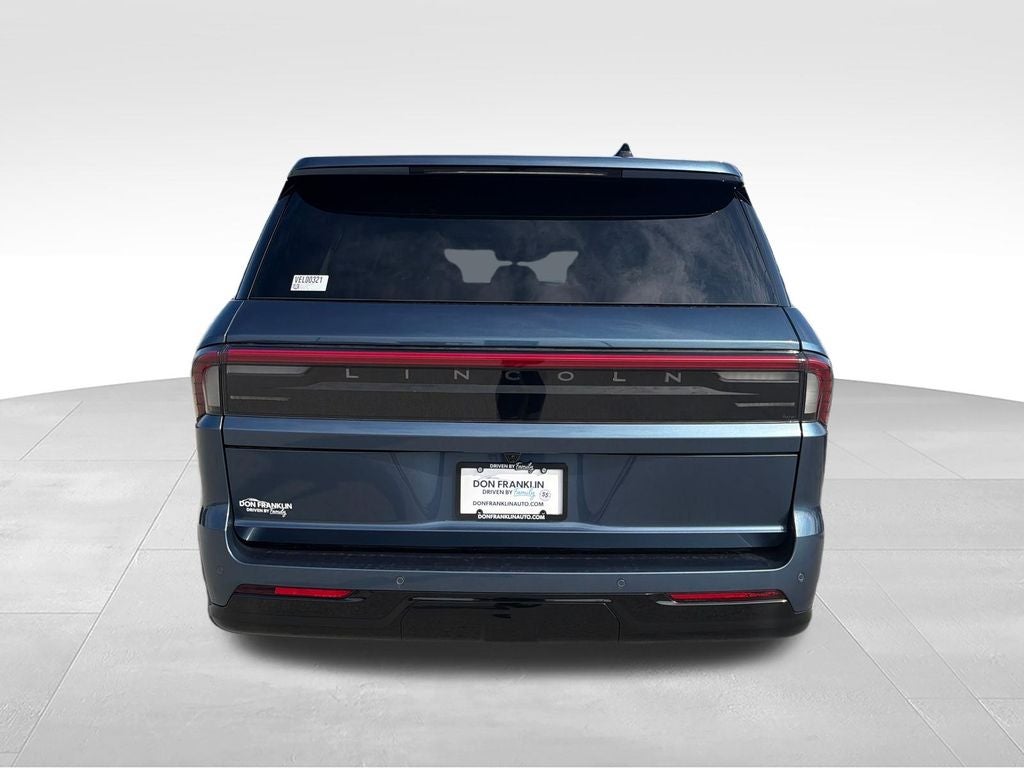 2027 Lincoln Navigator L Reserve