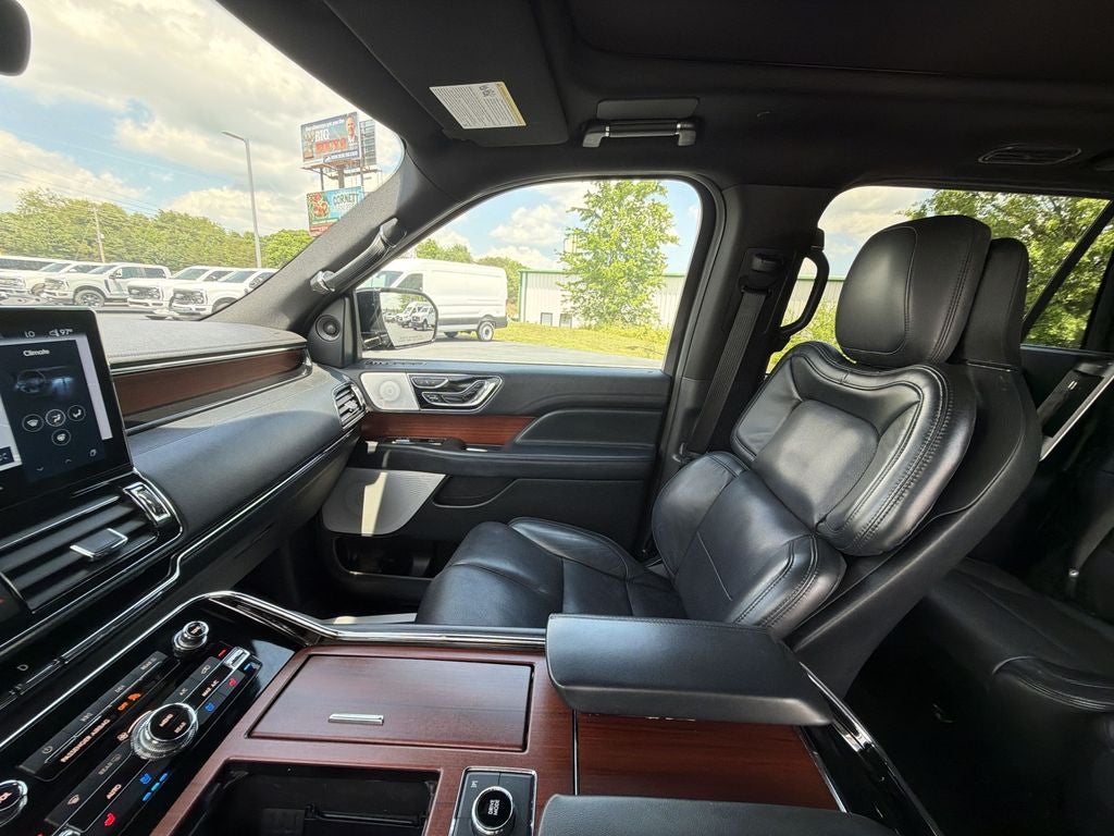 2022 Lincoln Navigator L Reserve