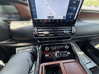 2022 Lincoln Navigator L Reserve