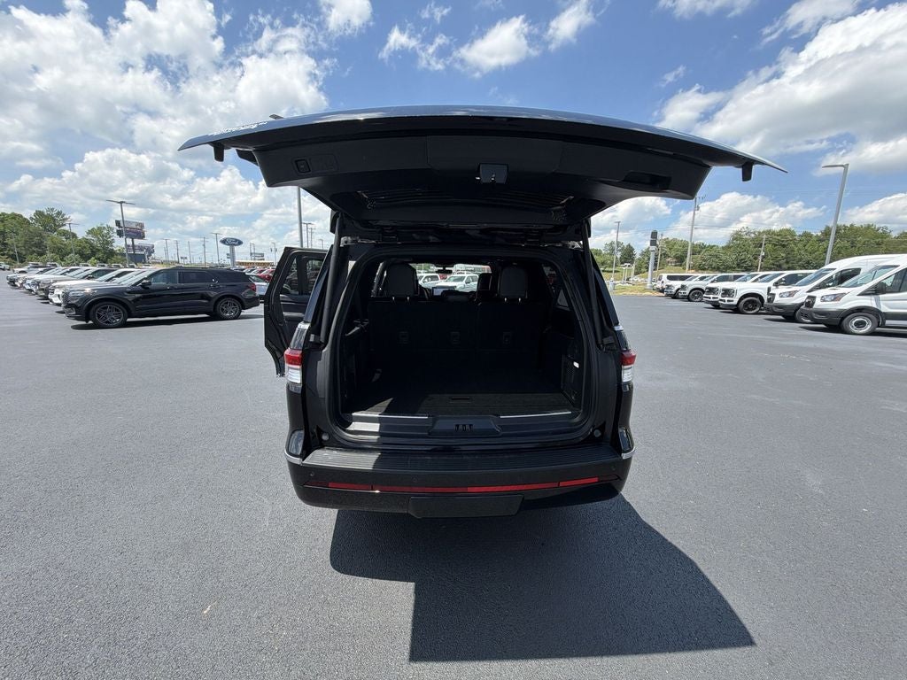 2022 Lincoln Navigator L Reserve