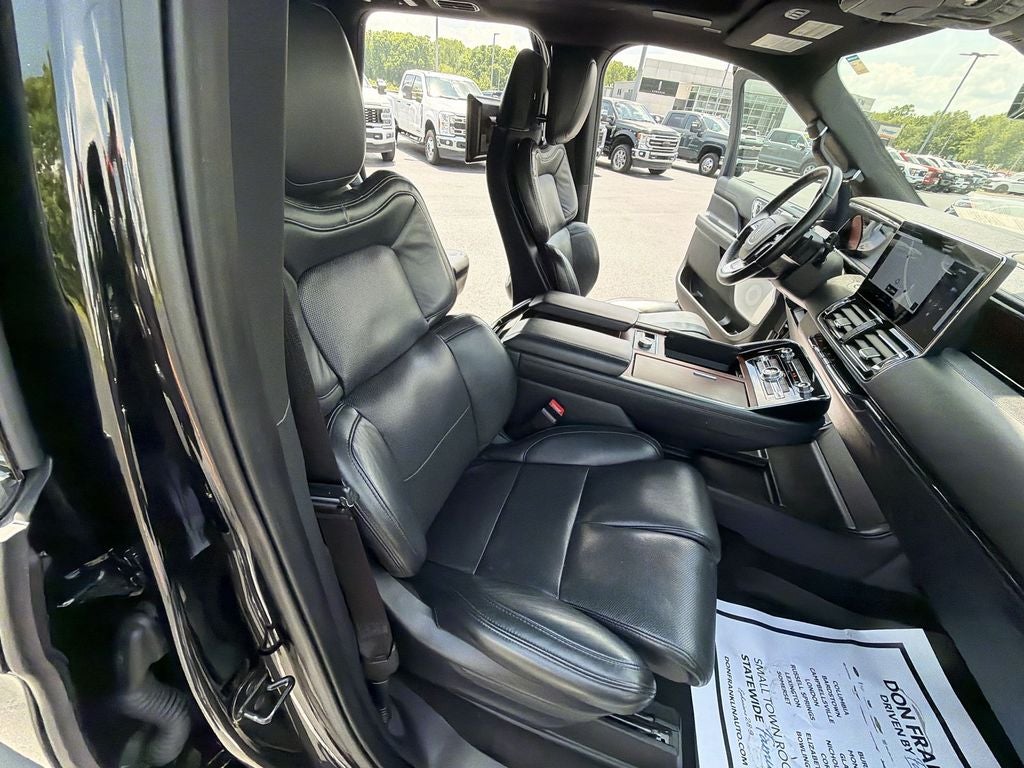 2022 Lincoln Navigator L Reserve