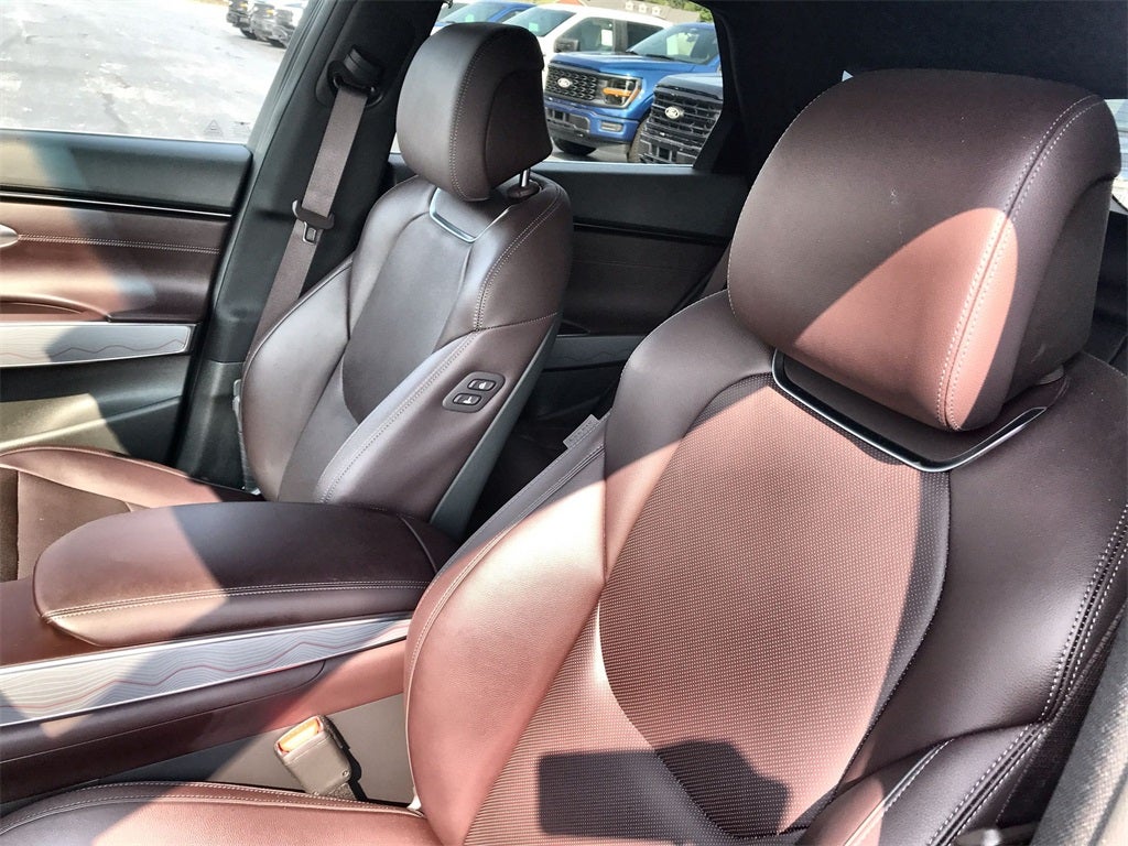 2024 Genesis GV70 2.5T