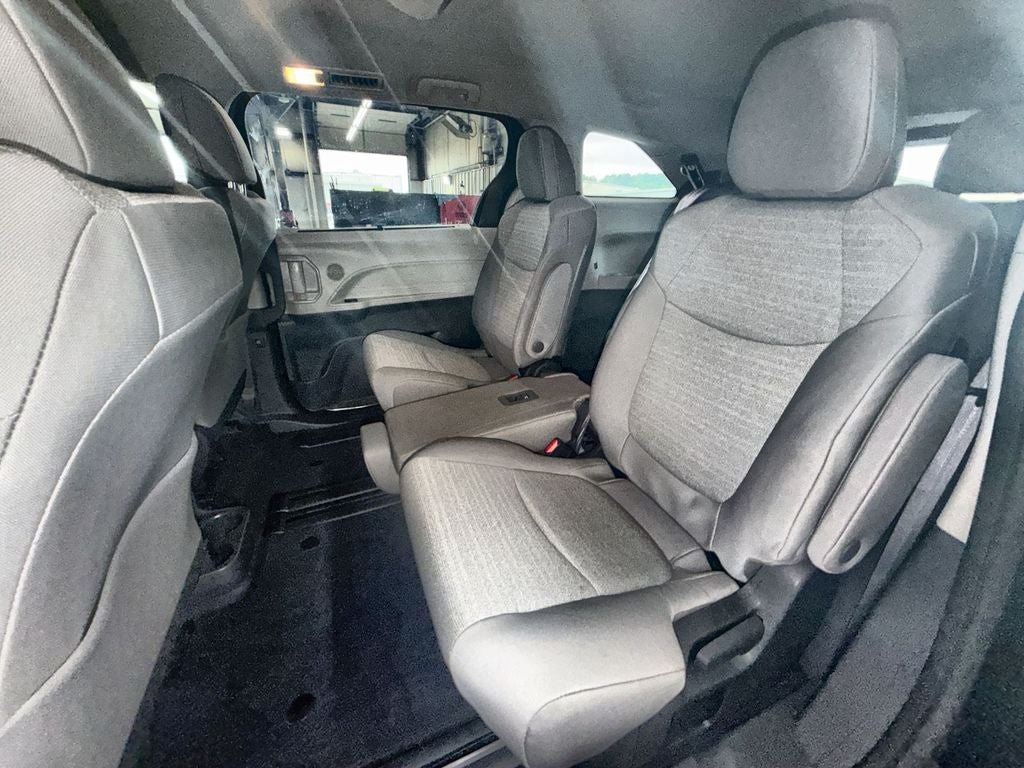 2024 Toyota Sienna LE 8 Passenger
