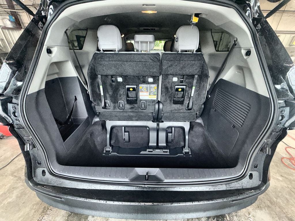 2024 Toyota Sienna LE 8 Passenger