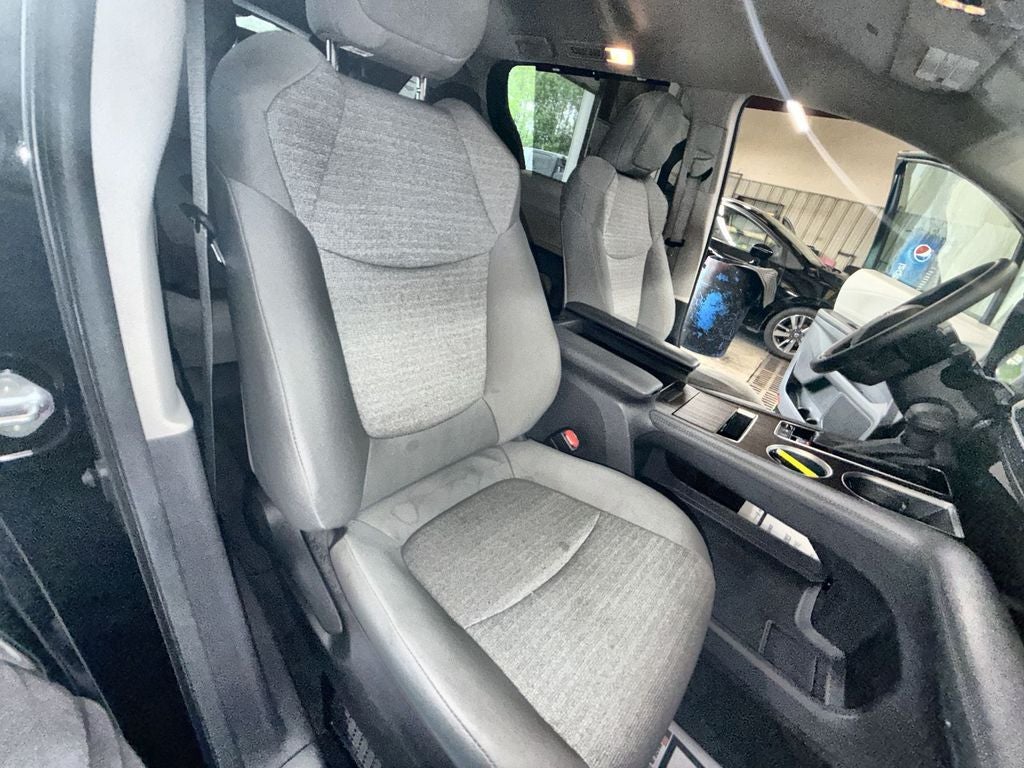 2024 Toyota Sienna LE 8 Passenger