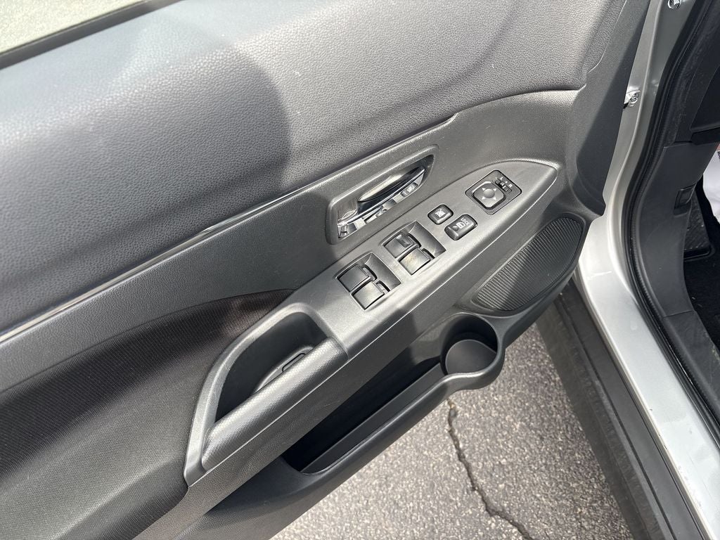 2025 Mitsubishi Outlander Sport Base