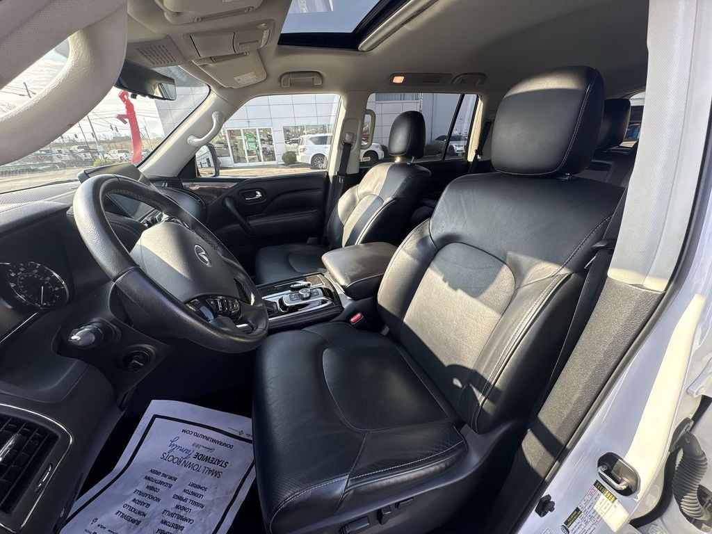 2023 INFINITI QX80 LUXE