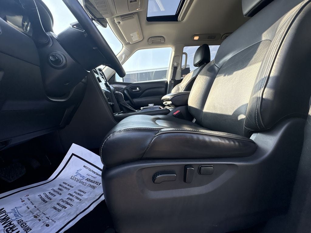 2023 INFINITI QX80 LUXE