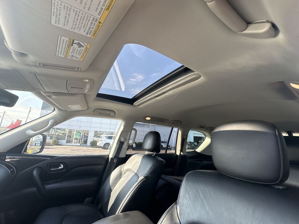 2023 INFINITI QX80 LUXE