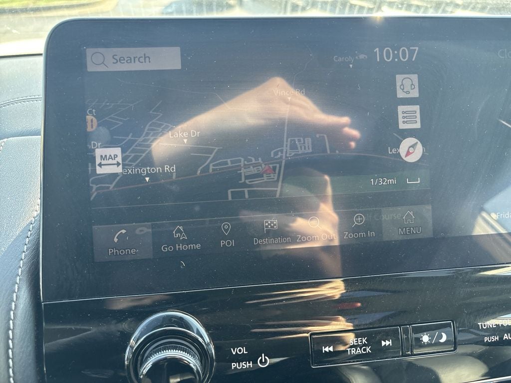 2023 INFINITI QX80 LUXE