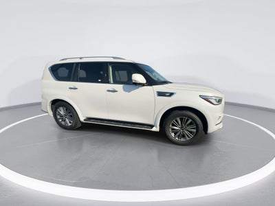 2023 INFINITI QX80 LUXE