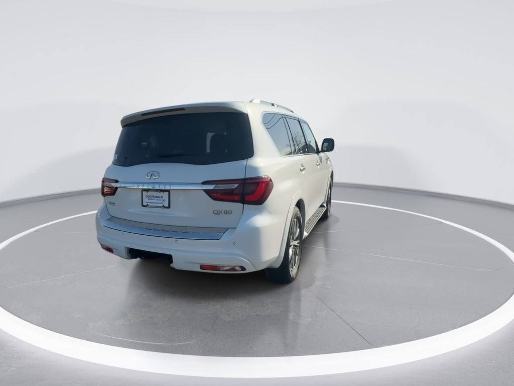 2023 INFINITI QX80 LUXE
