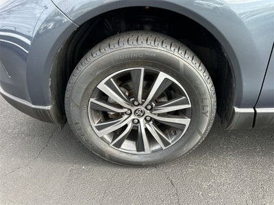 2022 Toyota Venza XLE