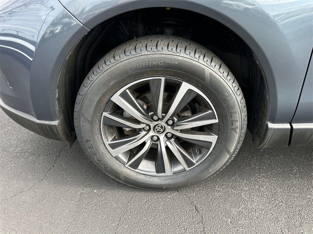 2022 Toyota Venza XLE