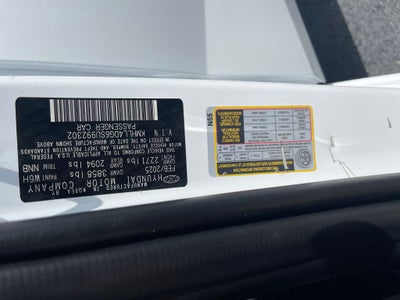 2025 Hyundai Elantra SE