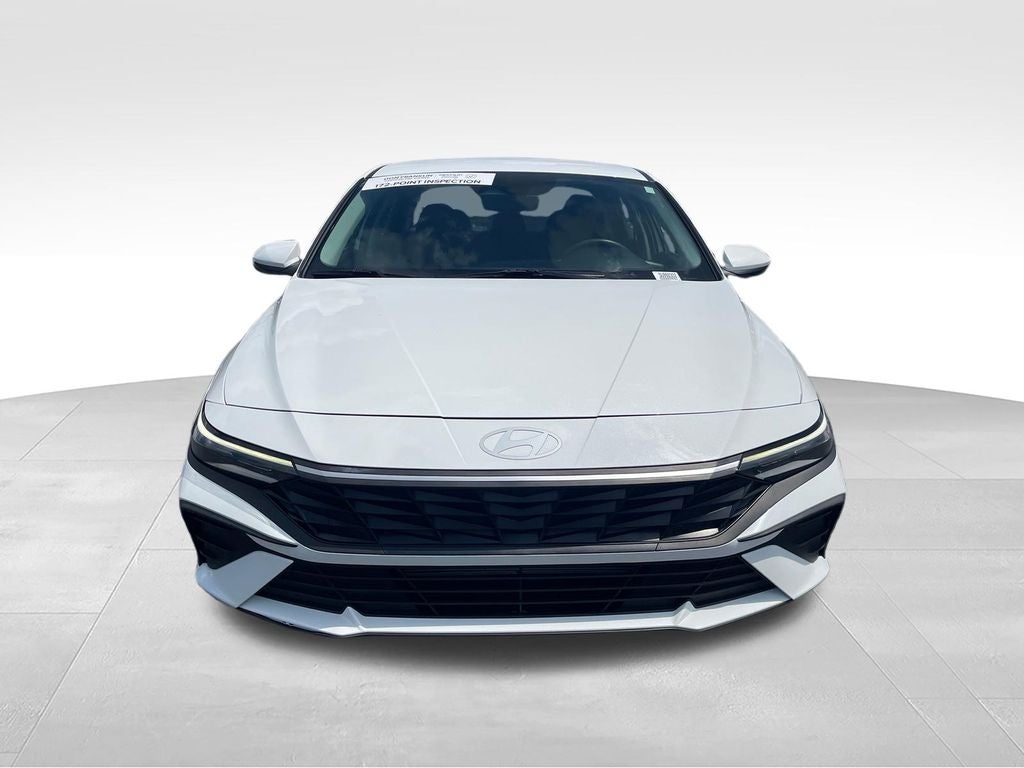 2025 Hyundai Elantra SE