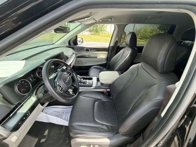 2024 Kia Carnival LX