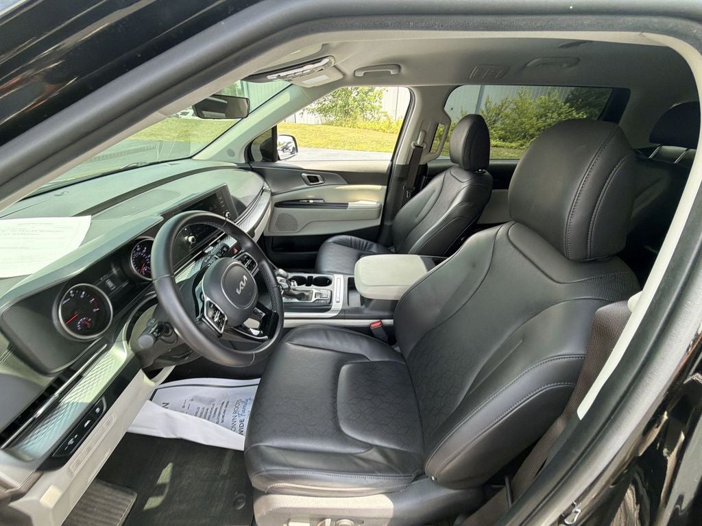 2024 Kia Carnival LX