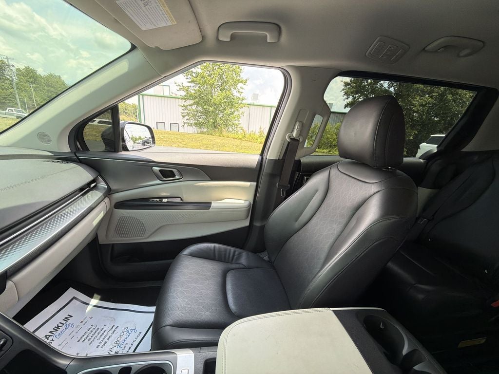 2024 Kia Carnival LX