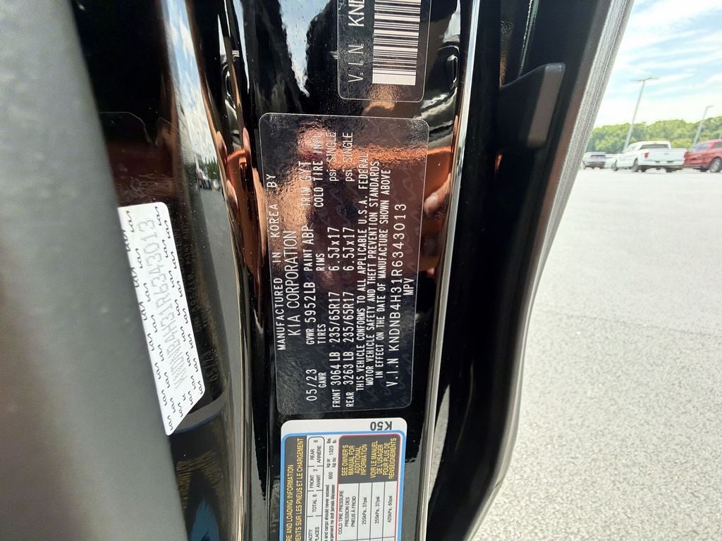 2024 Kia Carnival LX