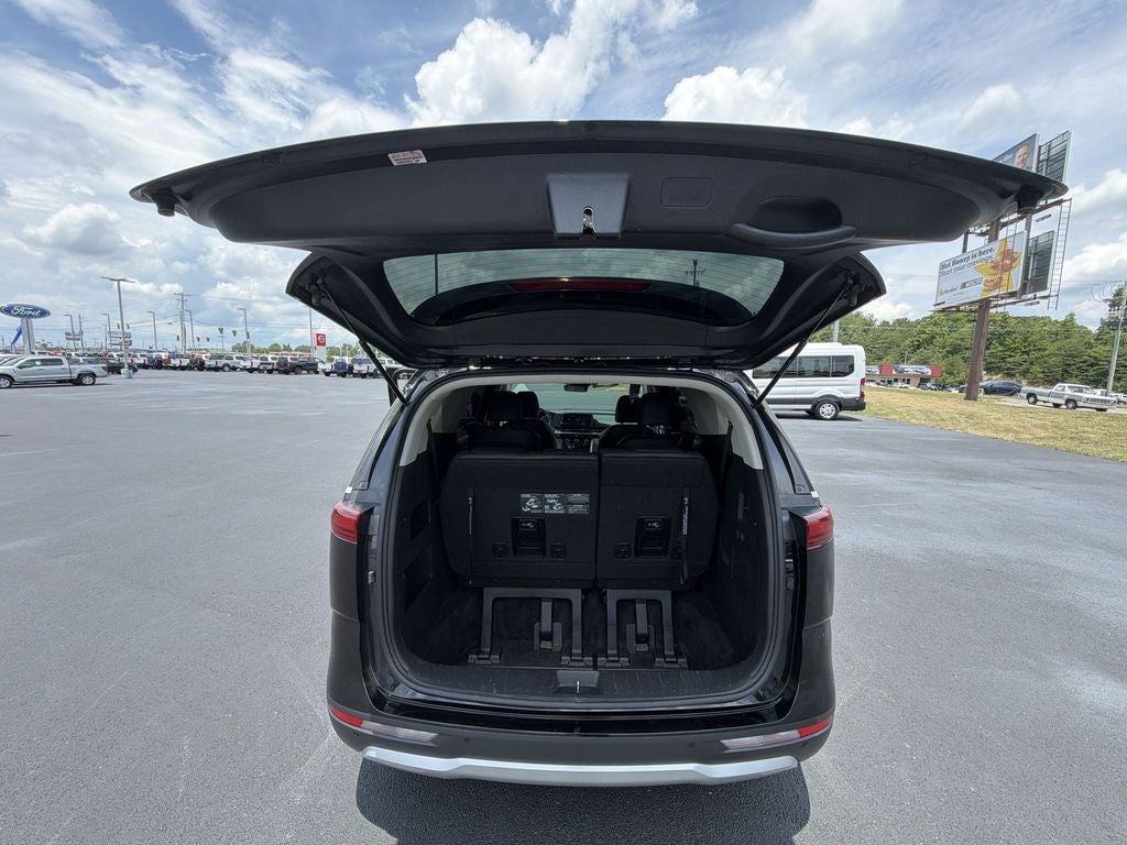 2024 Kia Carnival LX