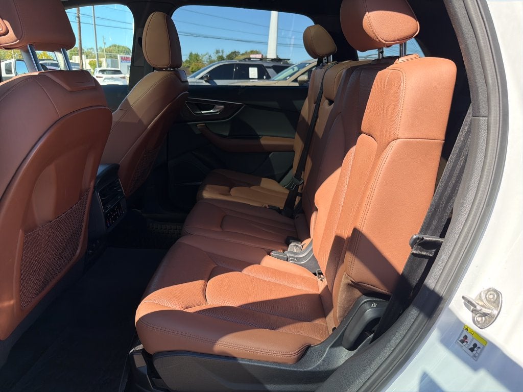 2021 Audi Q7 45 Premium Plus quattro