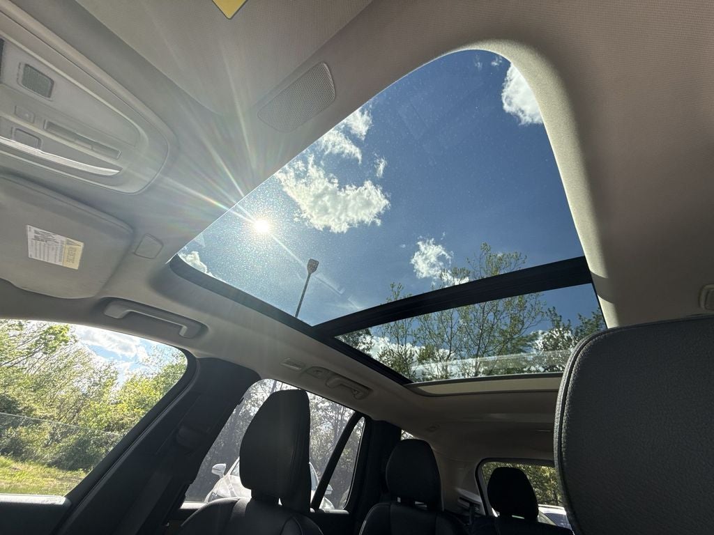 2024 Volvo XC90 B6 Plus Bright Theme