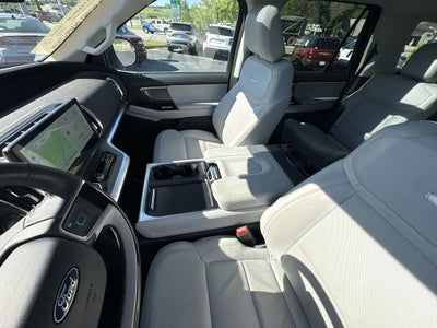 2025 Ford Expedition Platinum