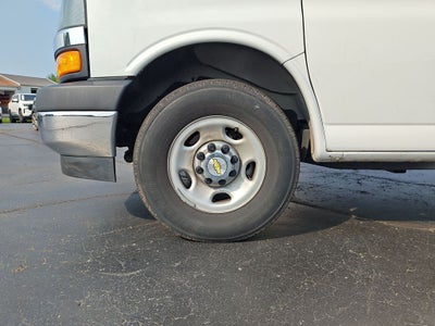 2025 Chevrolet Express 3500 LT Passenger