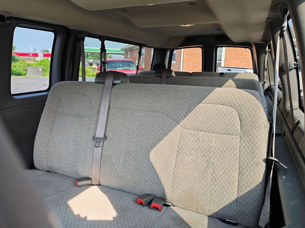2025 Chevrolet Express 3500 LT Passenger