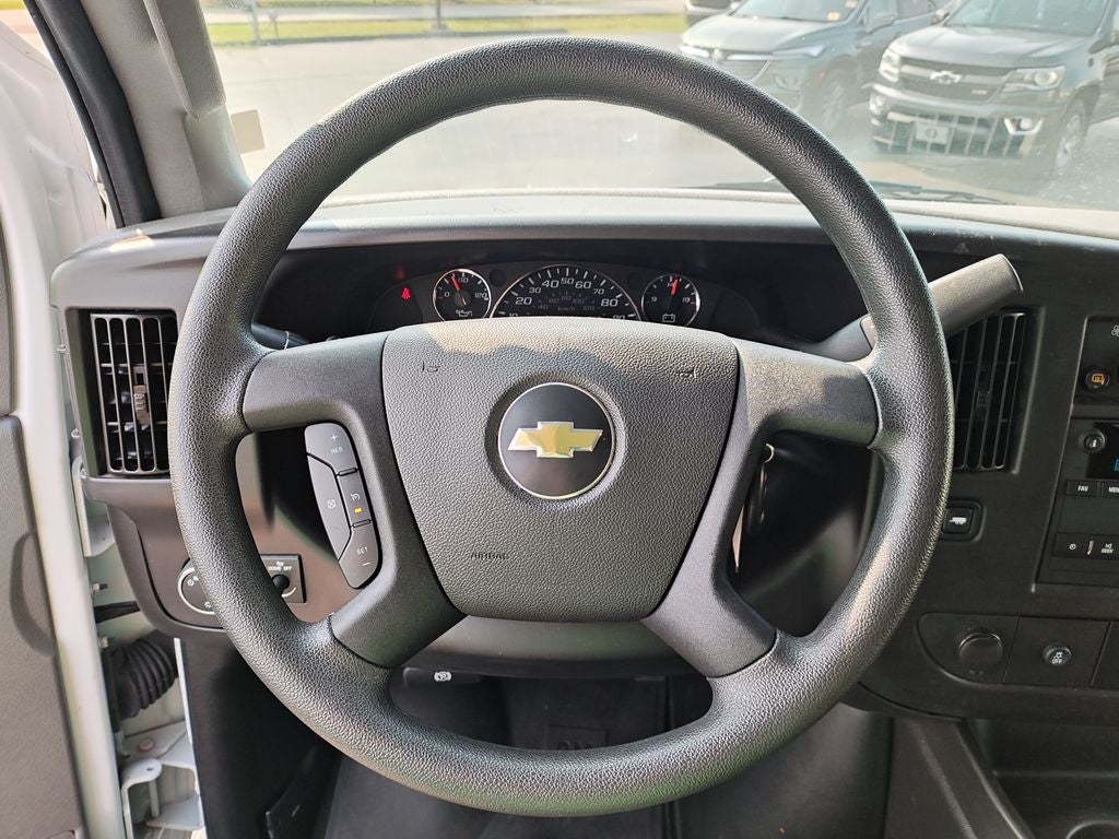 2025 Chevrolet Express 3500 LT Passenger