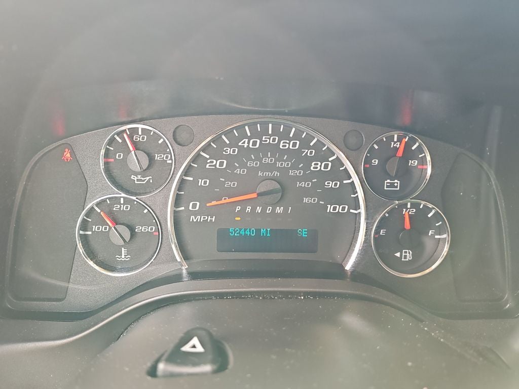 2025 Chevrolet Express 3500 LT Passenger