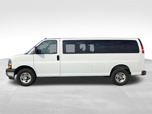 2025 Chevrolet Express 3500 LT Passenger