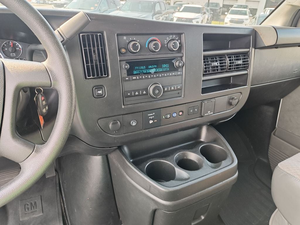 2025 Chevrolet Express 3500 LT Passenger