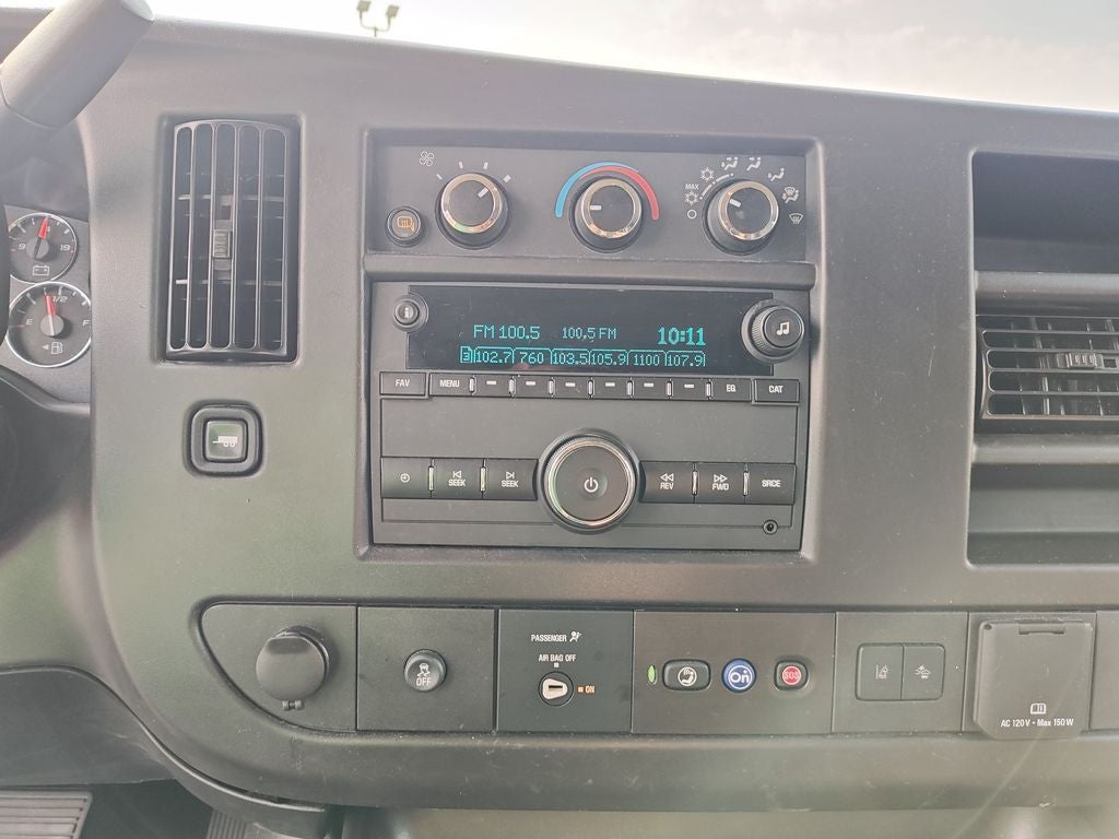 2025 Chevrolet Express 3500 LT Passenger