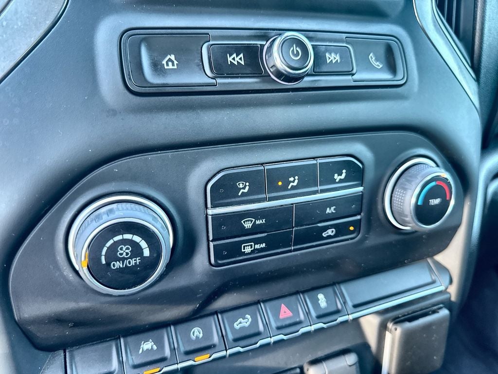 2024 Chevrolet Silverado 1500 Custom