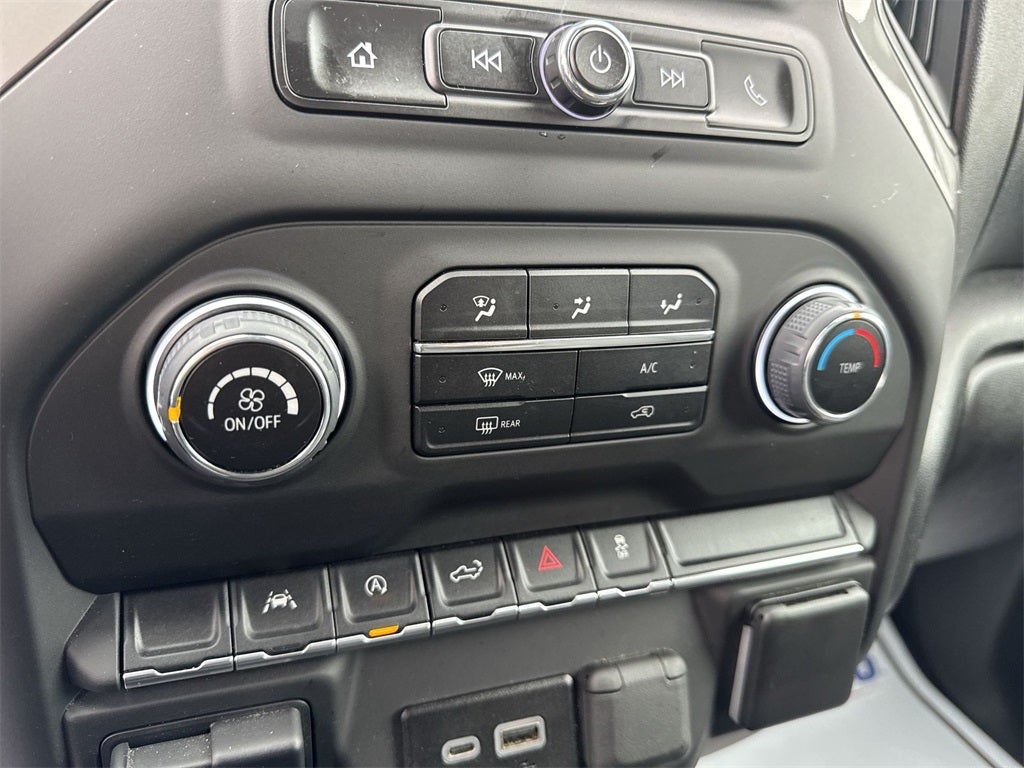 2024 Chevrolet Silverado 1500 Custom