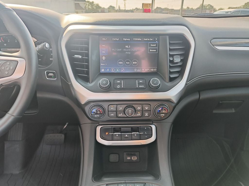 2023 GMC Acadia SLT