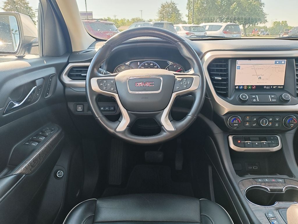 2022 GMC Acadia Denali
