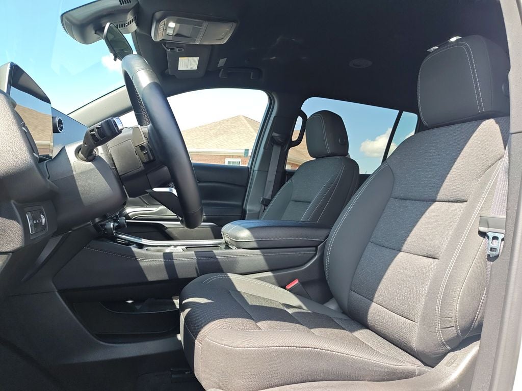 2025 Chevrolet Traverse LT 2LT