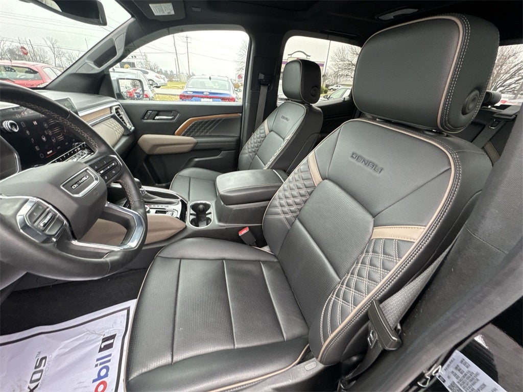 2023 GMC Canyon Denali