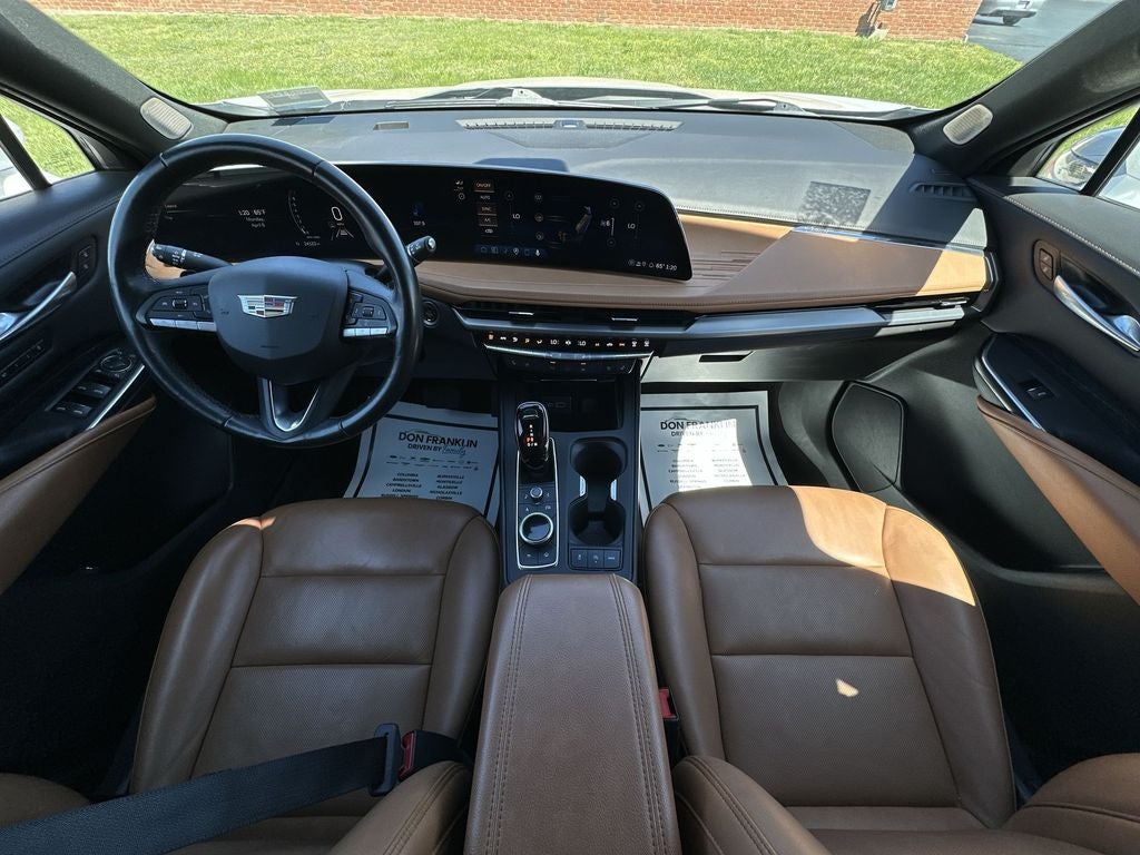 2024 Cadillac XT4 Premium Luxury